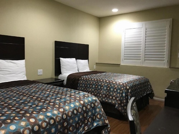 Berkshire Motor Hotel image 16